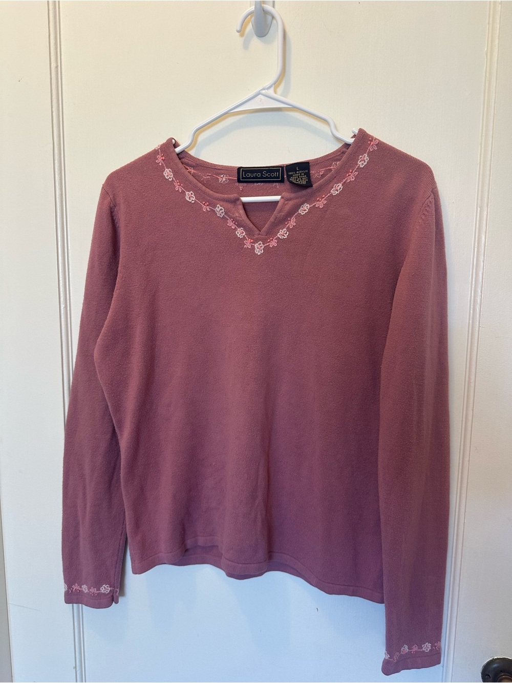 Laura Scott Mauve Long-Sleeve V-Neck Sweater